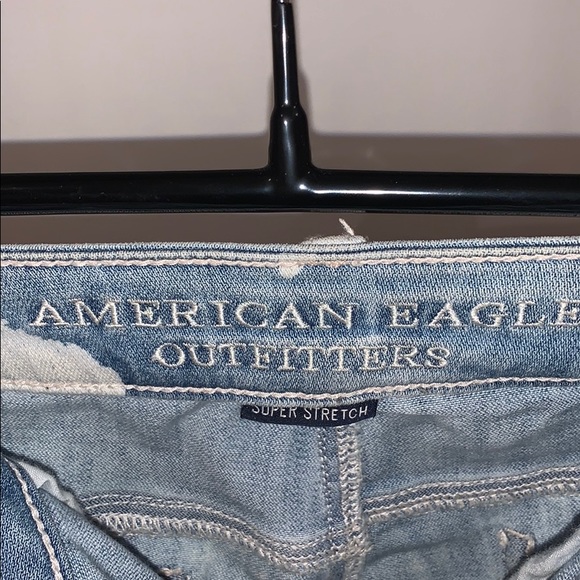 American Eagle Floral Pattern Light Wash Jeans - Picture 3 of 6